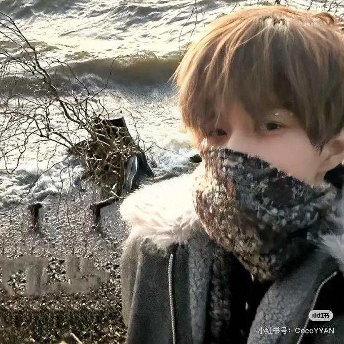 乐泽೭😄౨