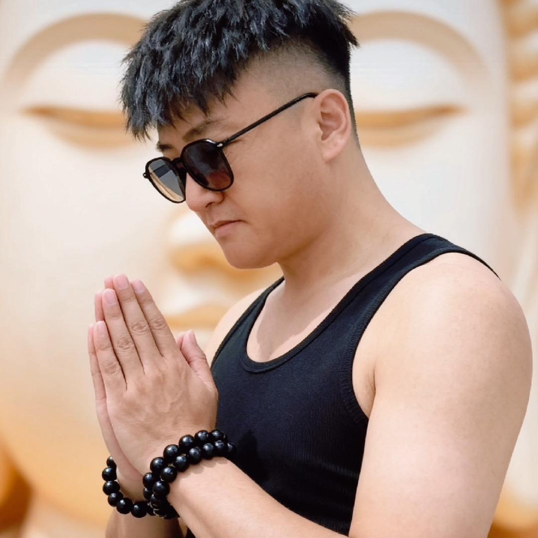 爱跑步的大男孩