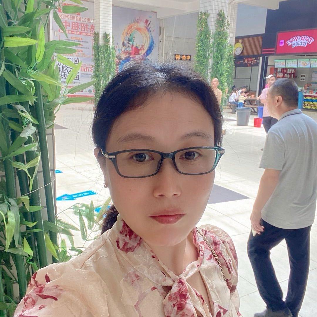 芳姐时装厂