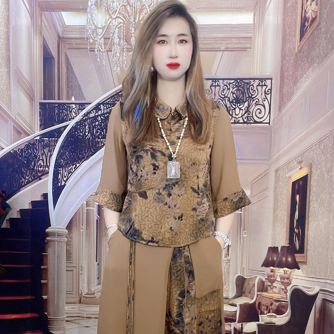 六月红莹莹女装