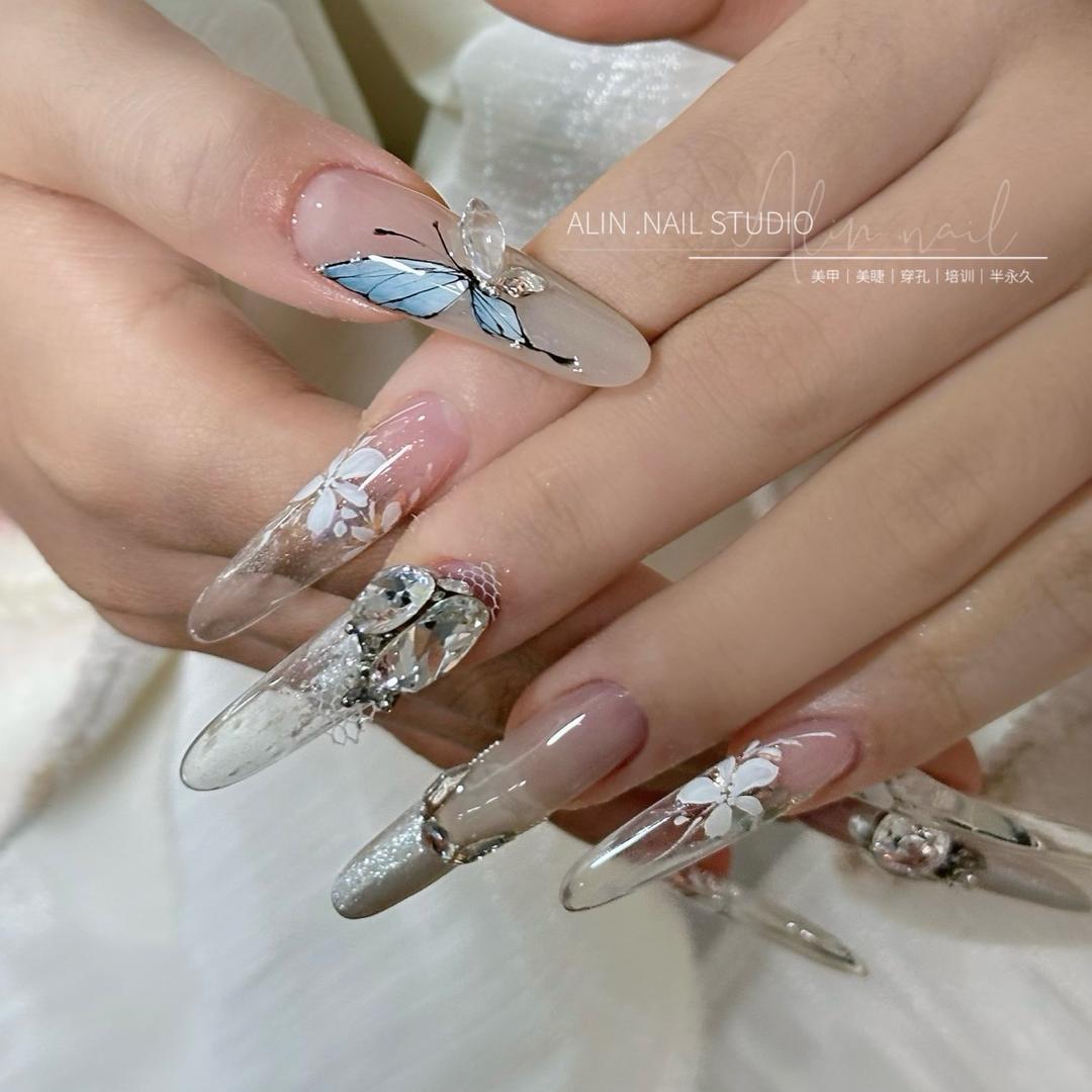 Alin nail 蓬莱美甲美睫穿孔