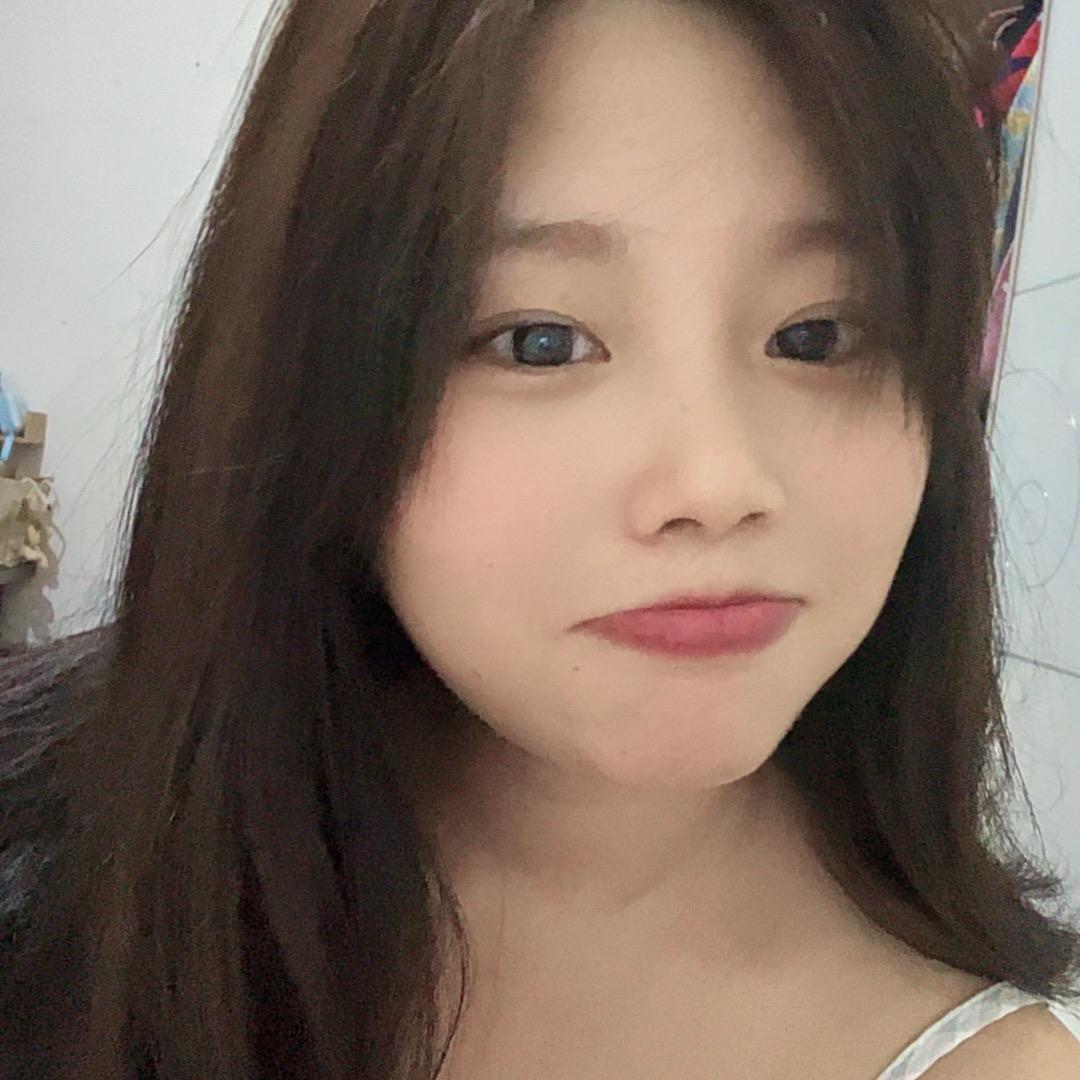 爱笑的那个女孩