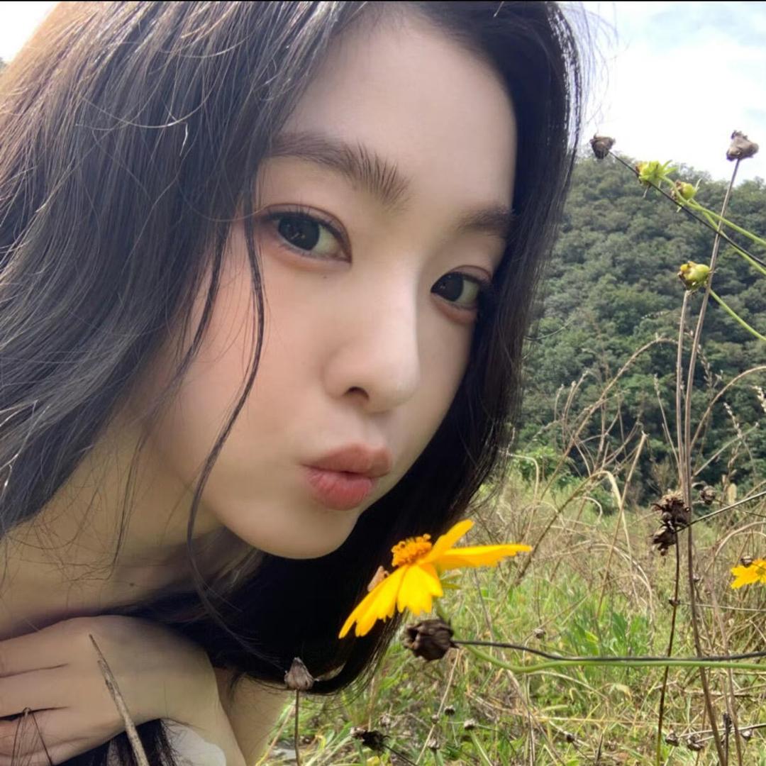 掀开疲惫大妈外壳下发现是活力小狗🐶