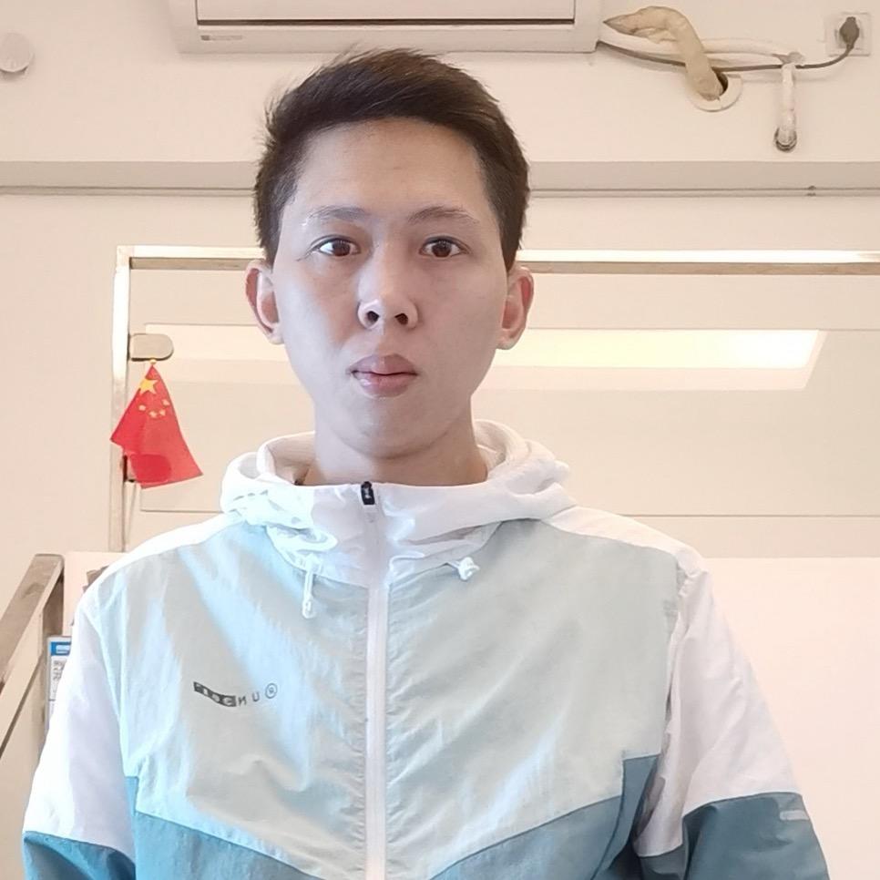 造飞机的何老师