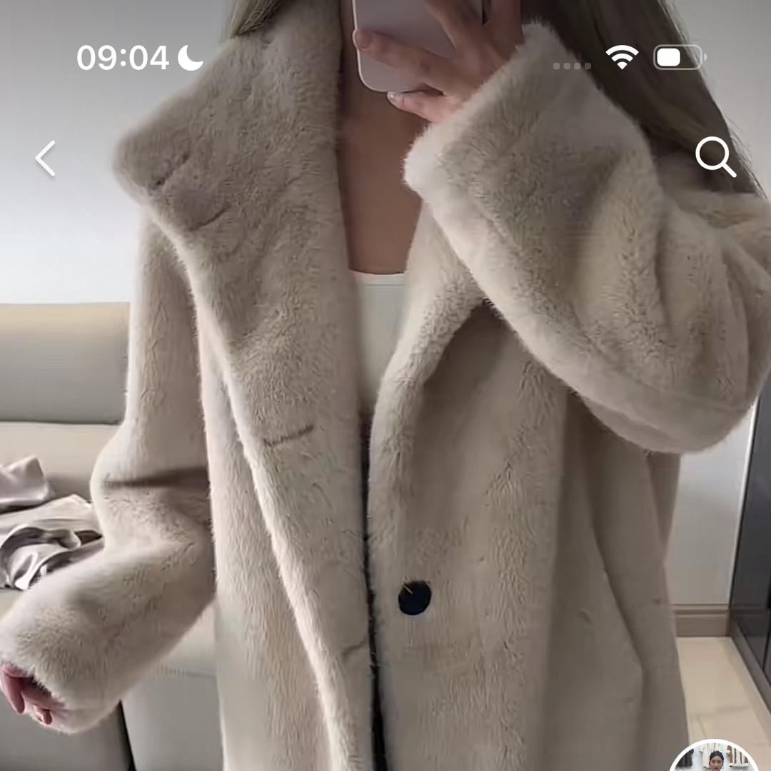 初见服装工厂直销