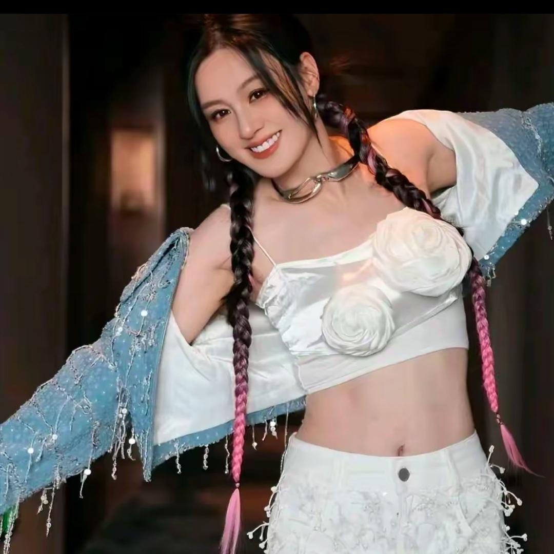 唐艺大舞台小跟班🌈