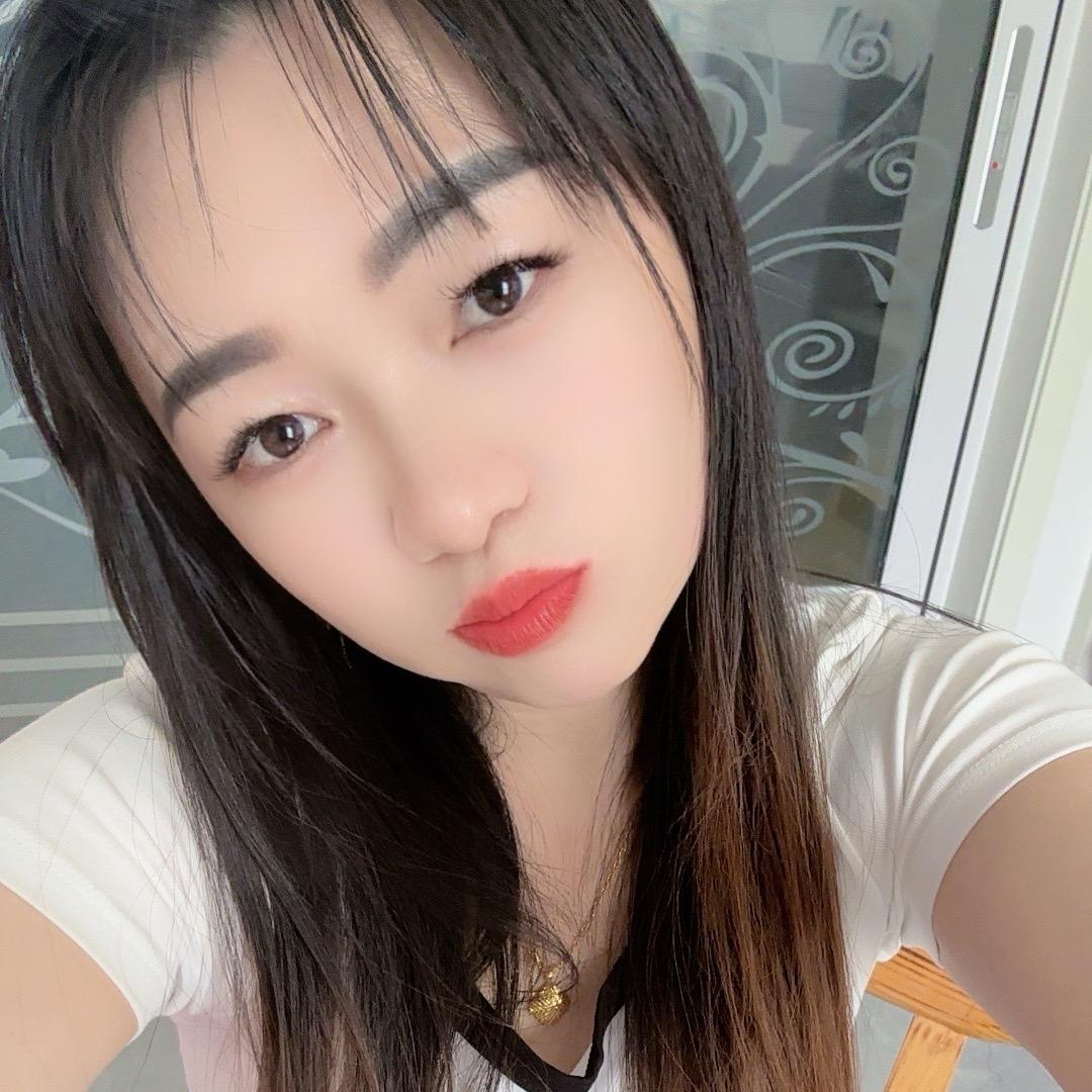 🌬️云儿💐没人疼没人爱！还没人关心！
