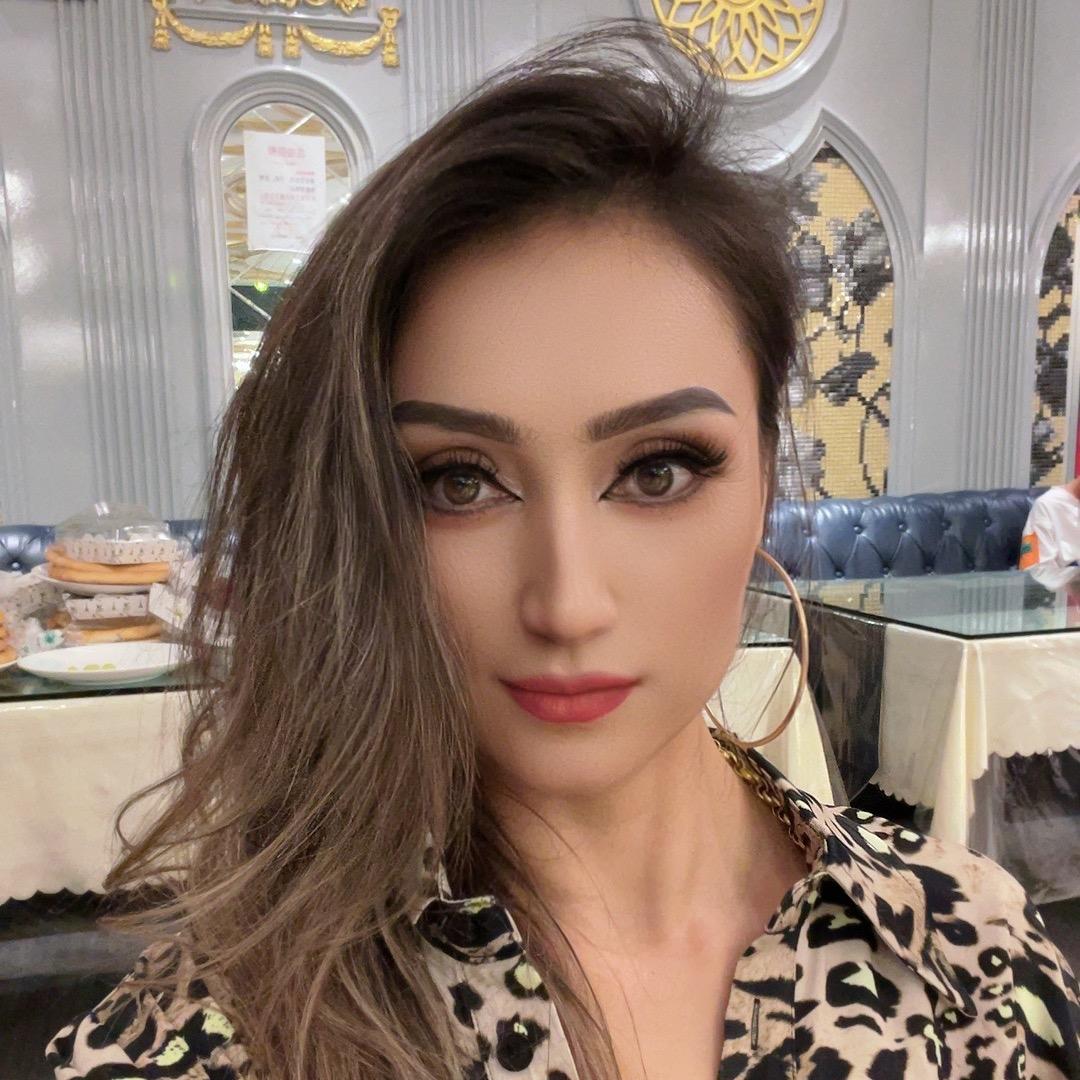 Raziya女装