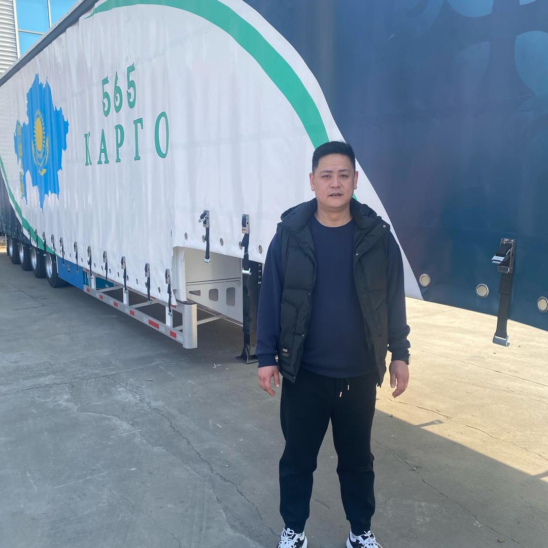 半挂车生产基地