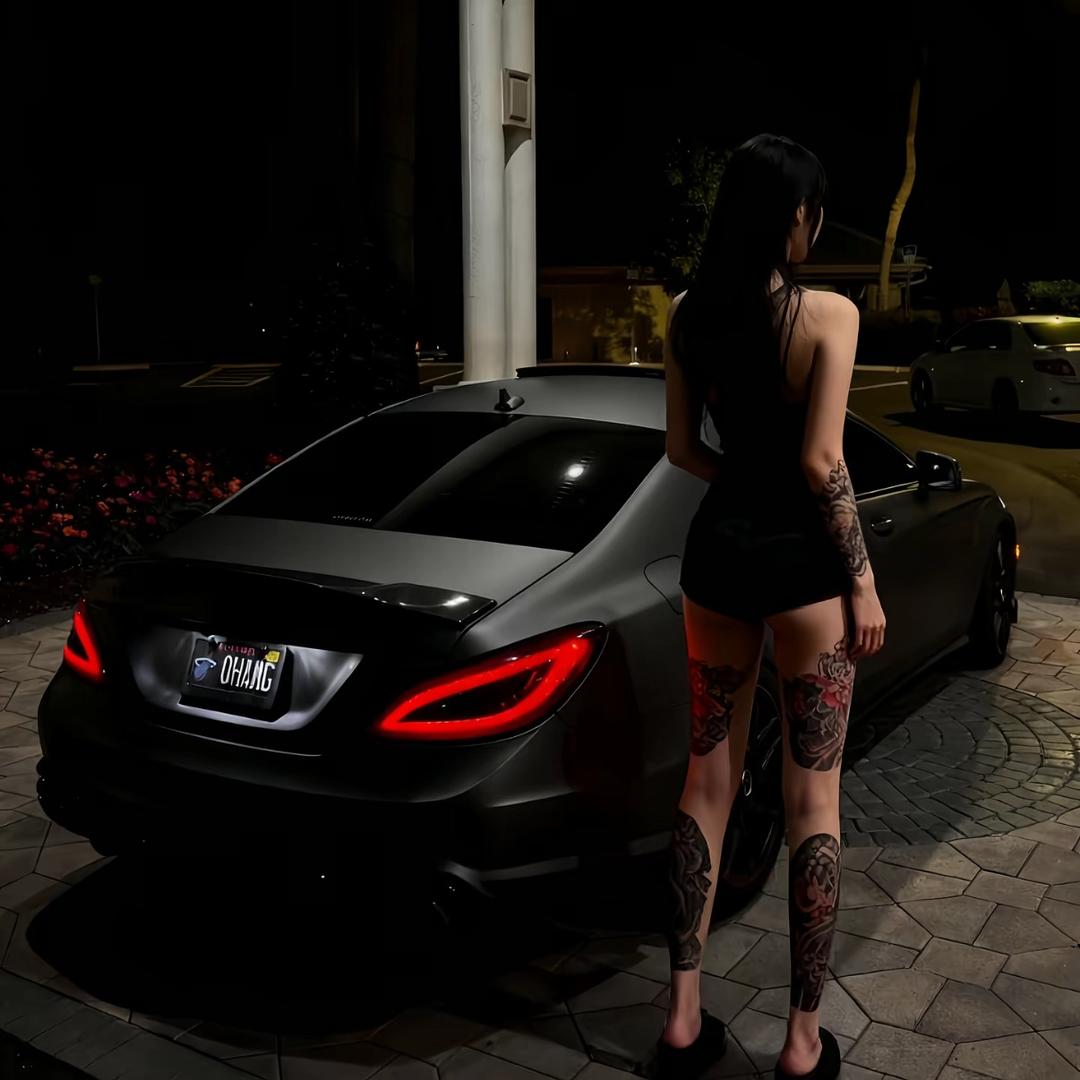 華