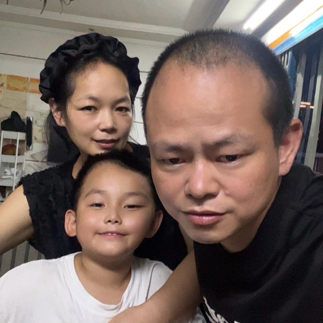 小马哥吃面