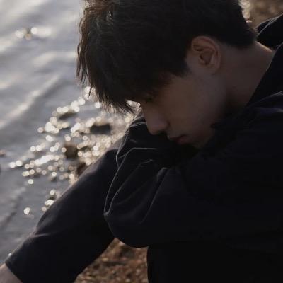 XIAO宏睡醒了