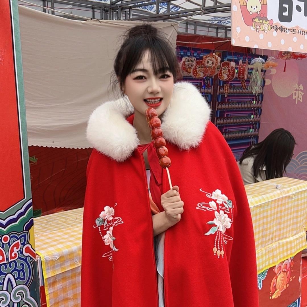 汤峪炫舞团珍珍（主持人）