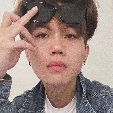 小邹不会剪头发