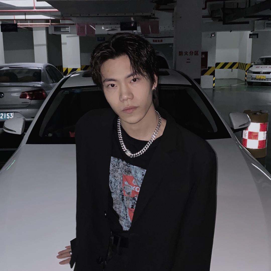 阿森。 发型设计