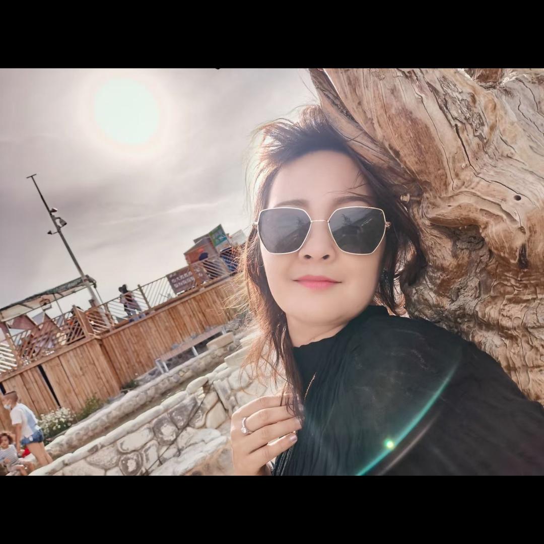 古丽扎尔阿合买提（生活号）