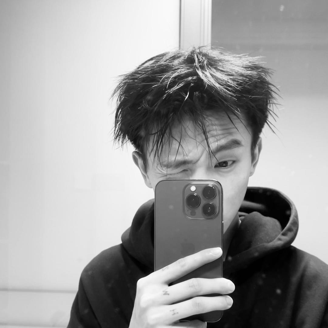 三，