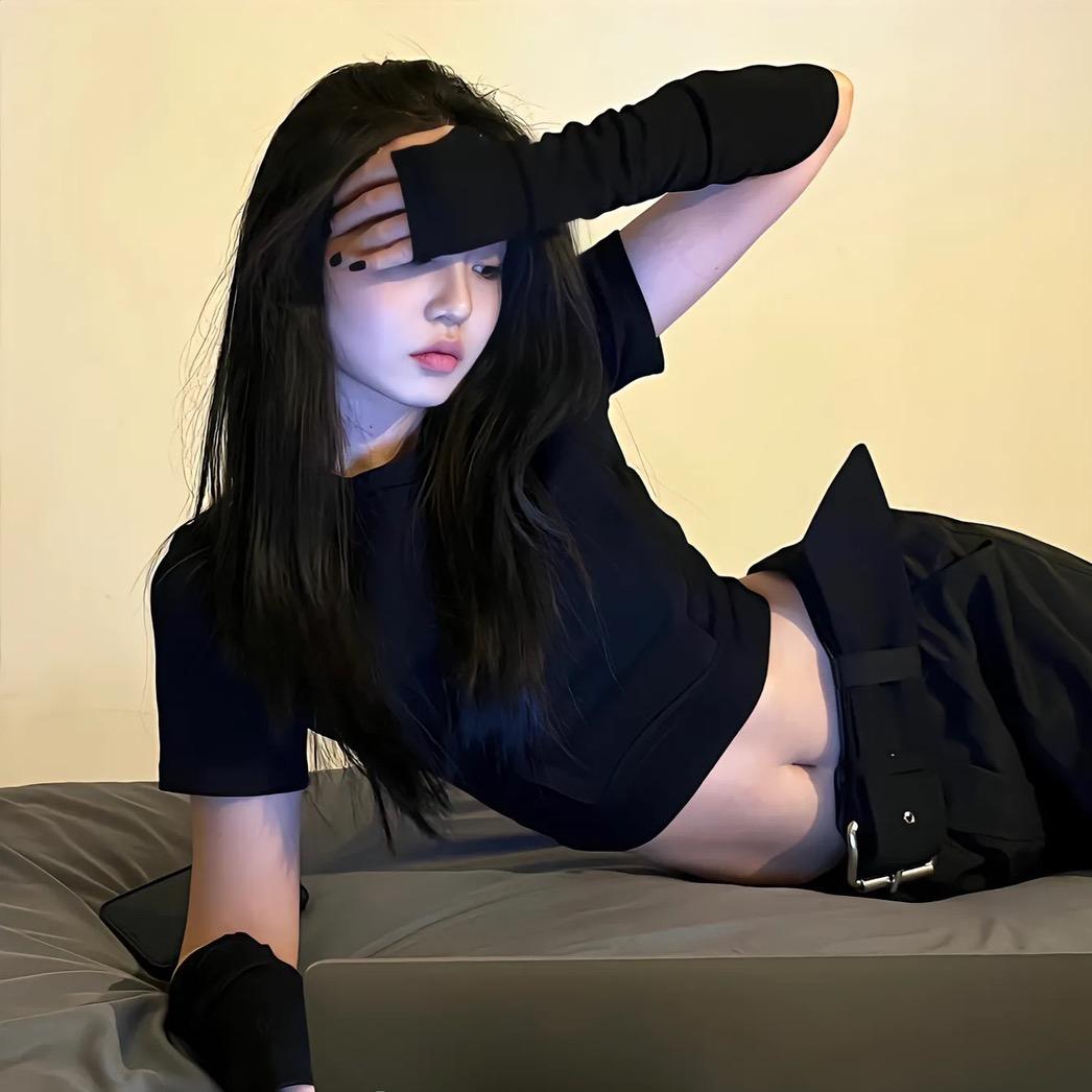 霏霏灬