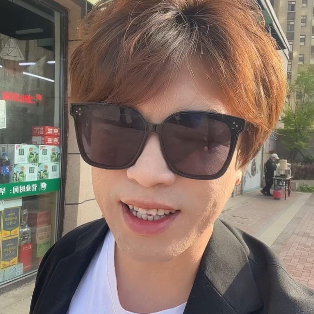 彤彤🐰和丑橘哥🍊@抖音