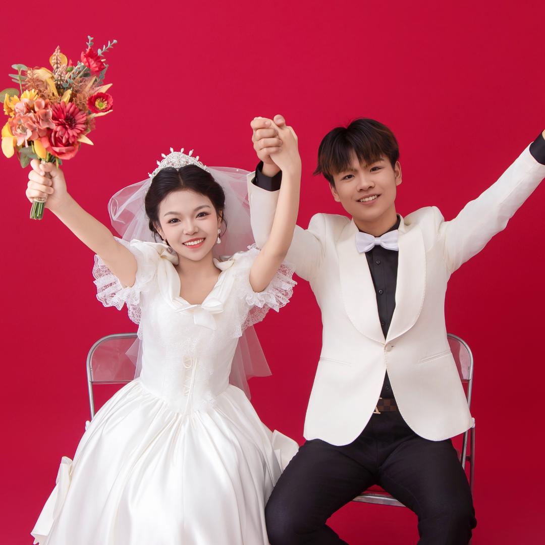 00后小两口子👩‍❤️‍💋‍👨