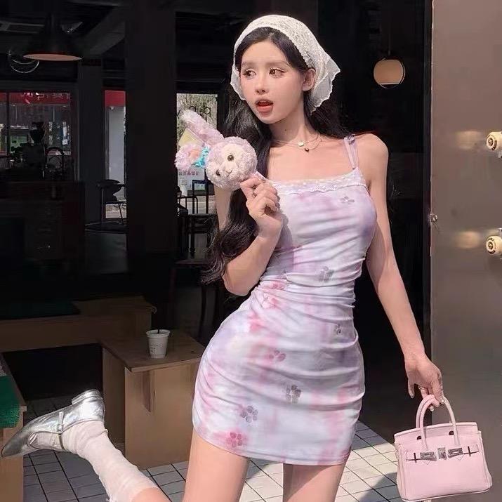 卿娜潮品汇小个子女装
