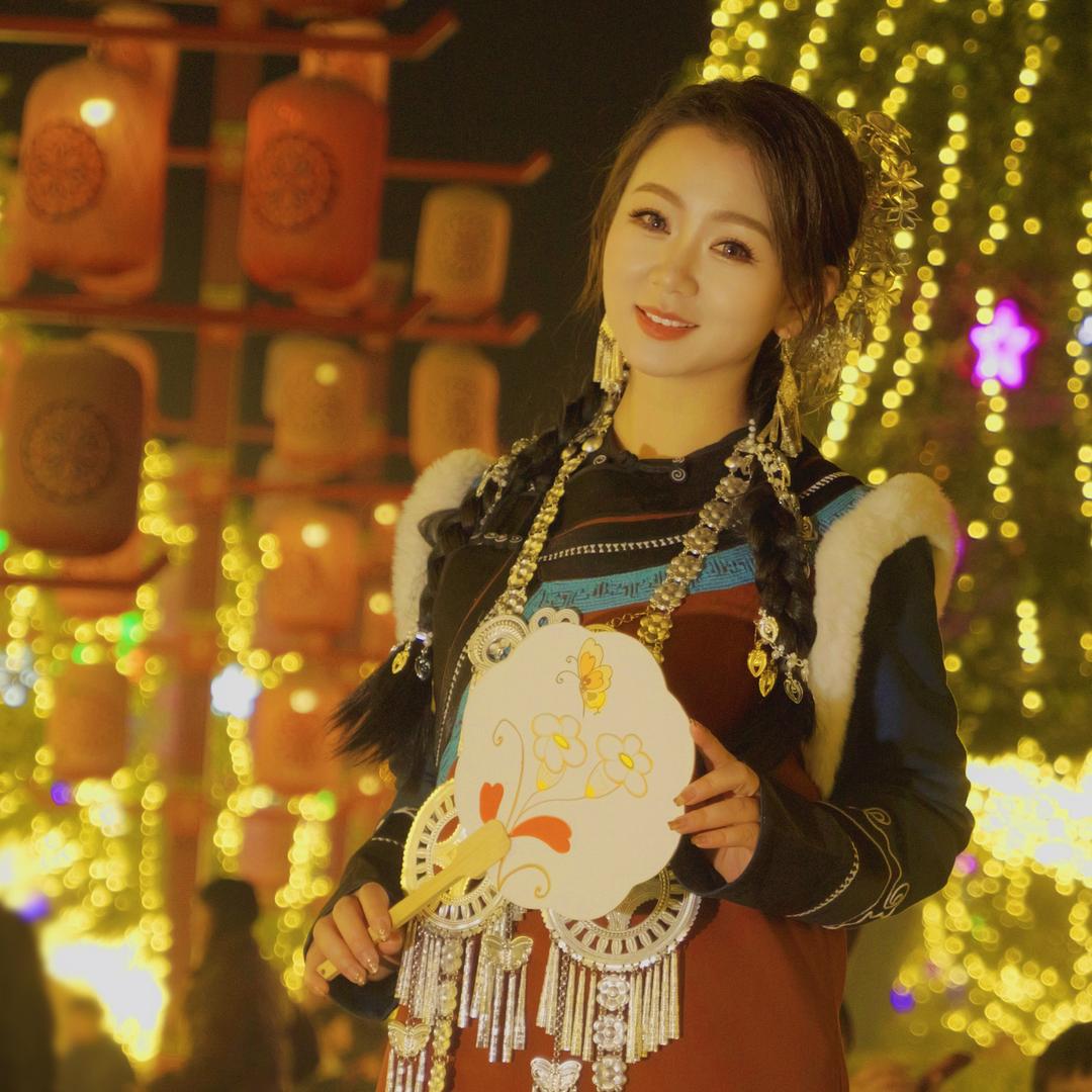 大方妹小倩倩