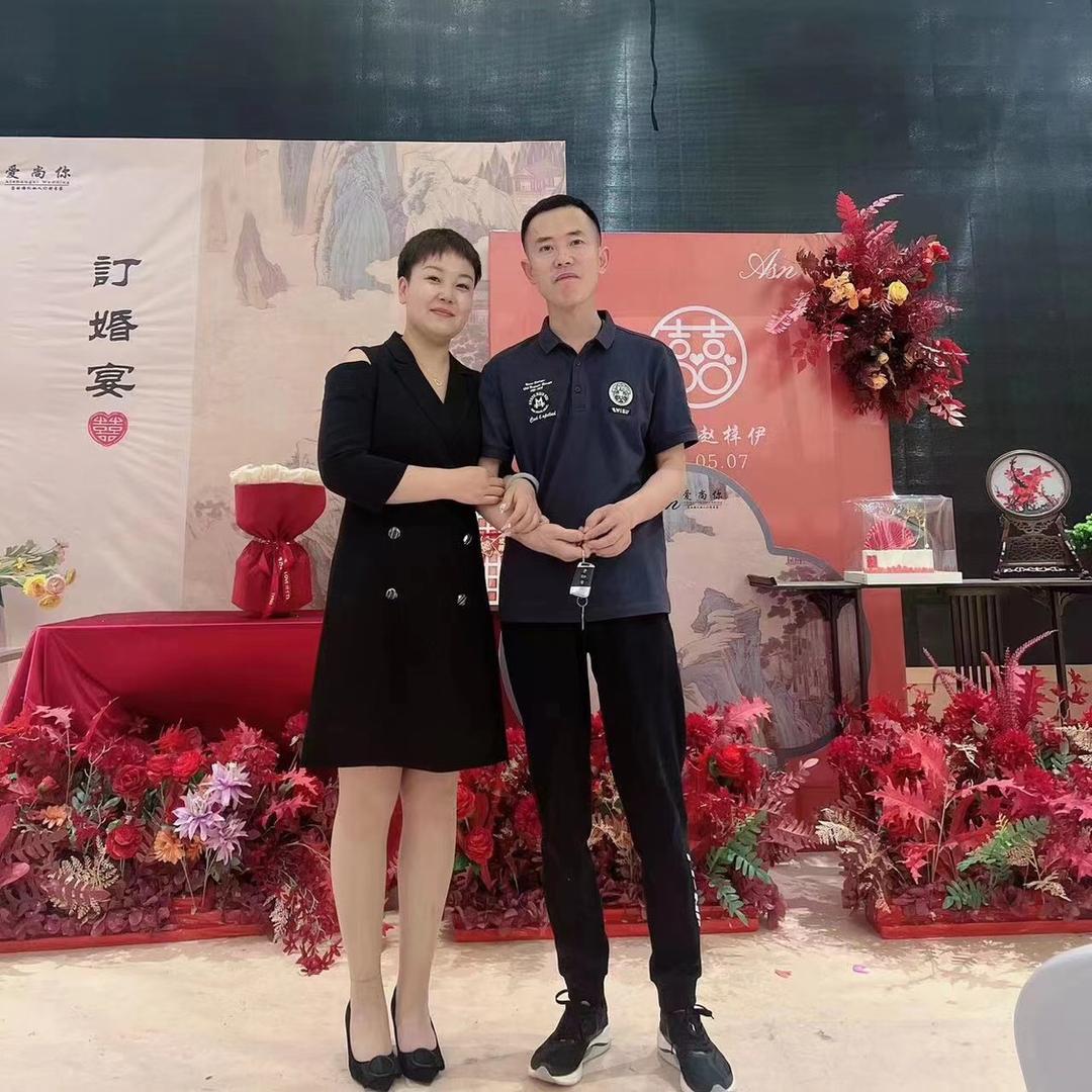 人生何处不相冯（专业钣金制作）