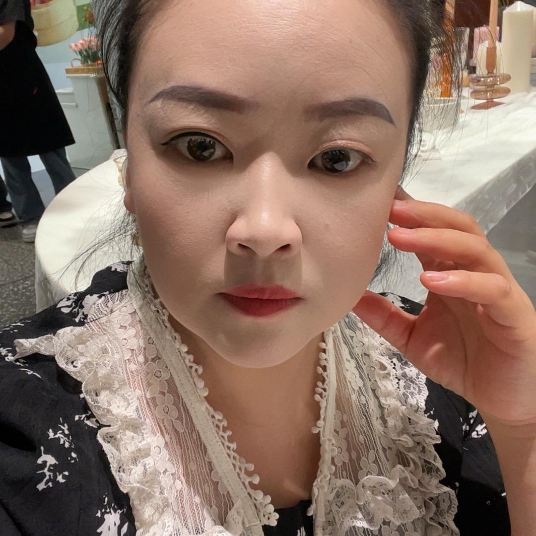 👠👠红红
