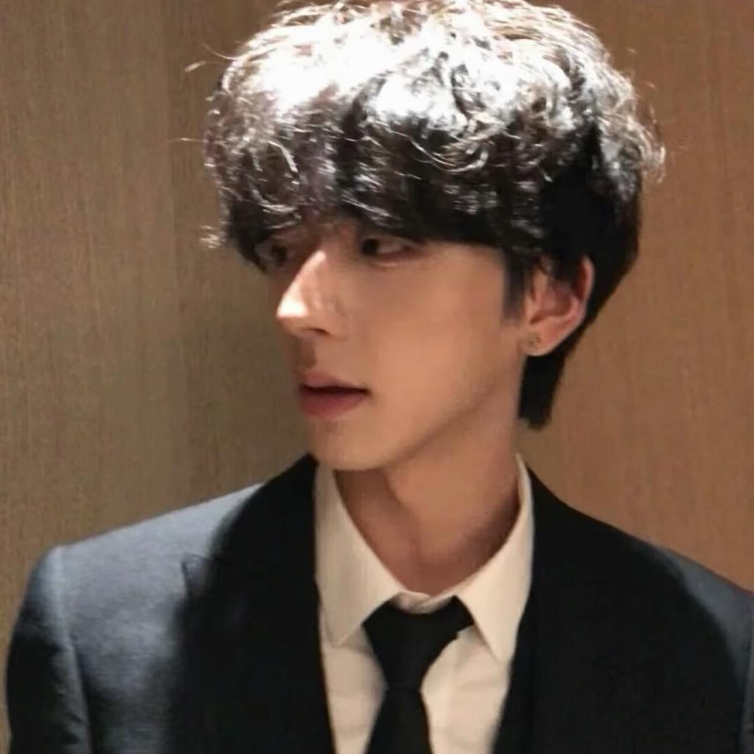 李钟意.