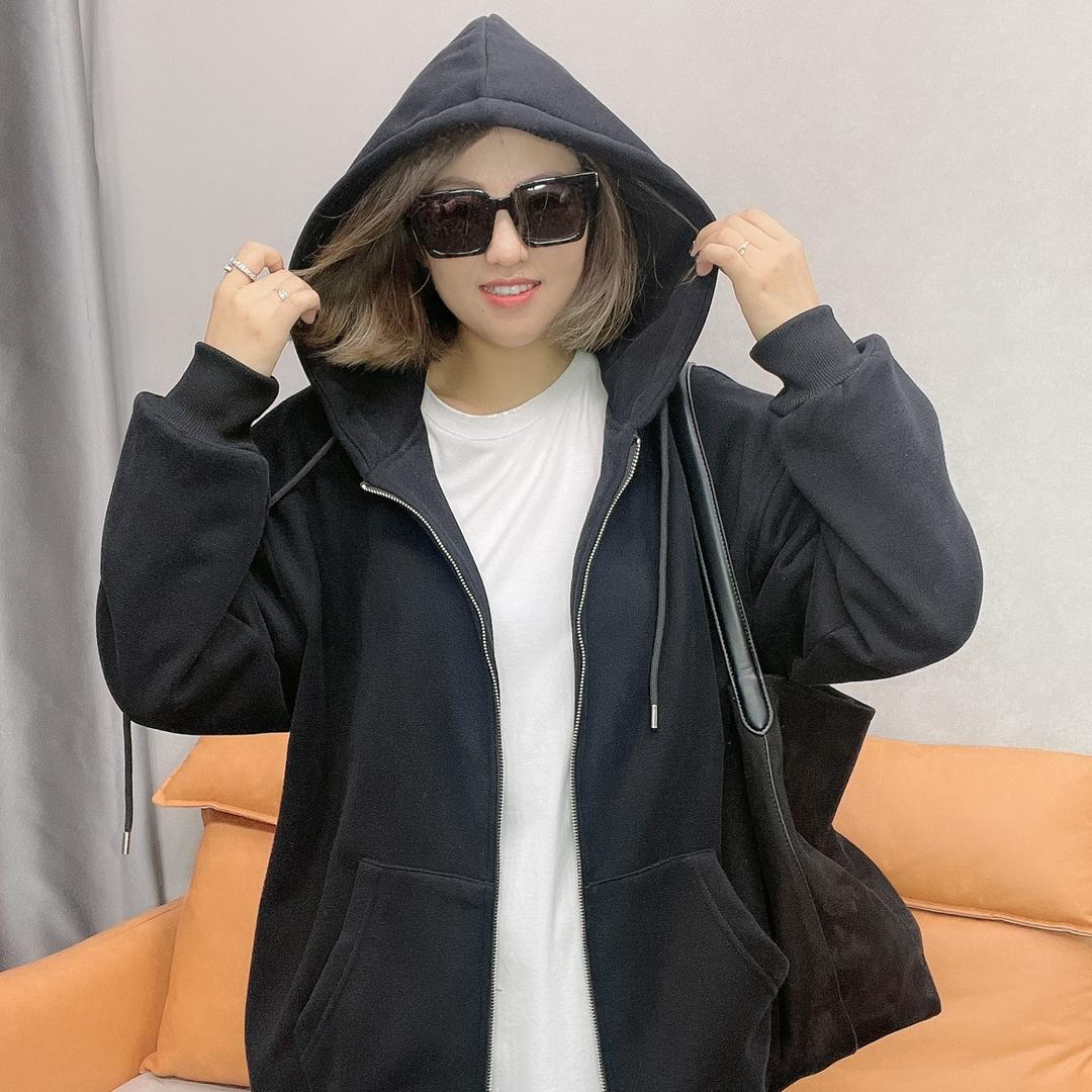 Monica女装定制工厂店