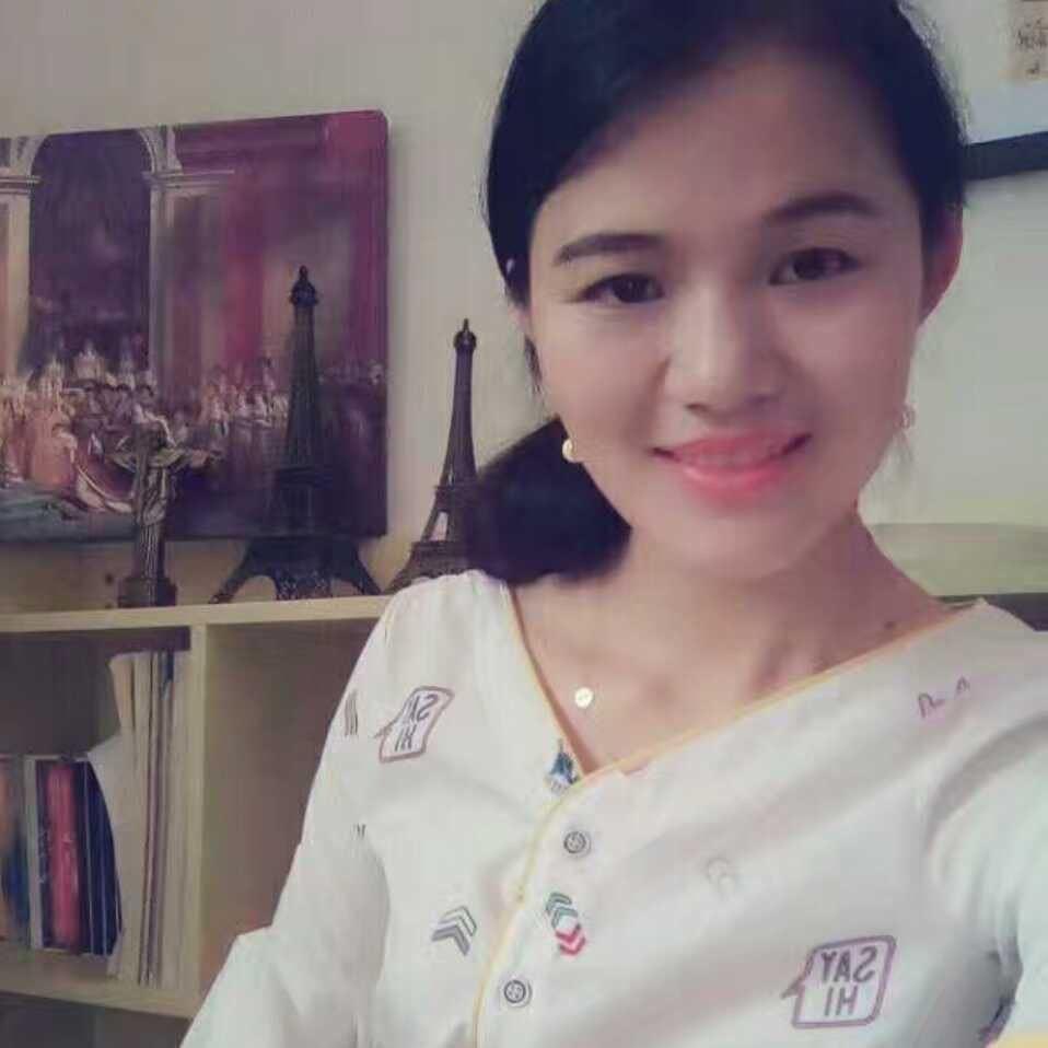 小芳看房车