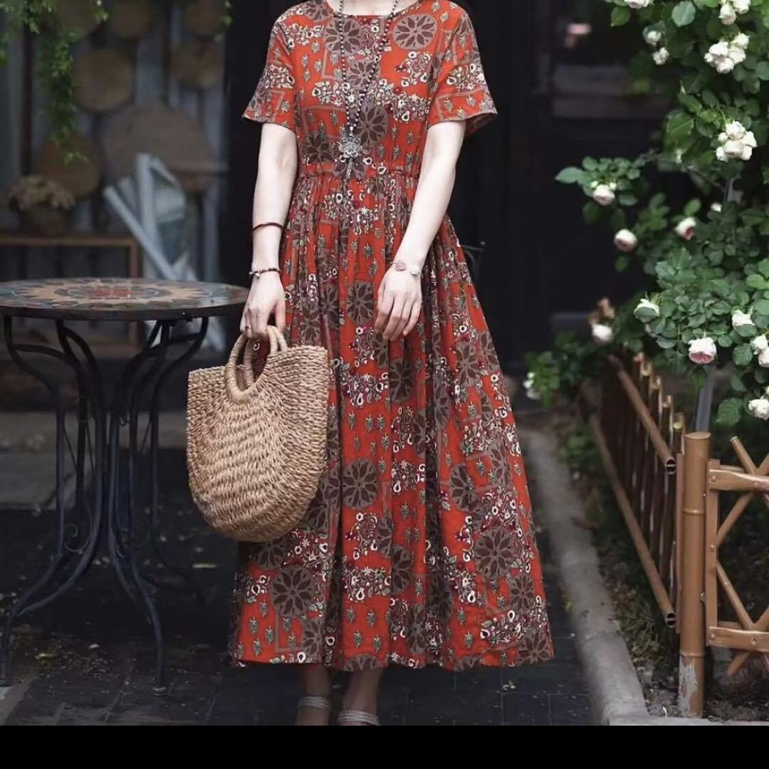 于白服饰