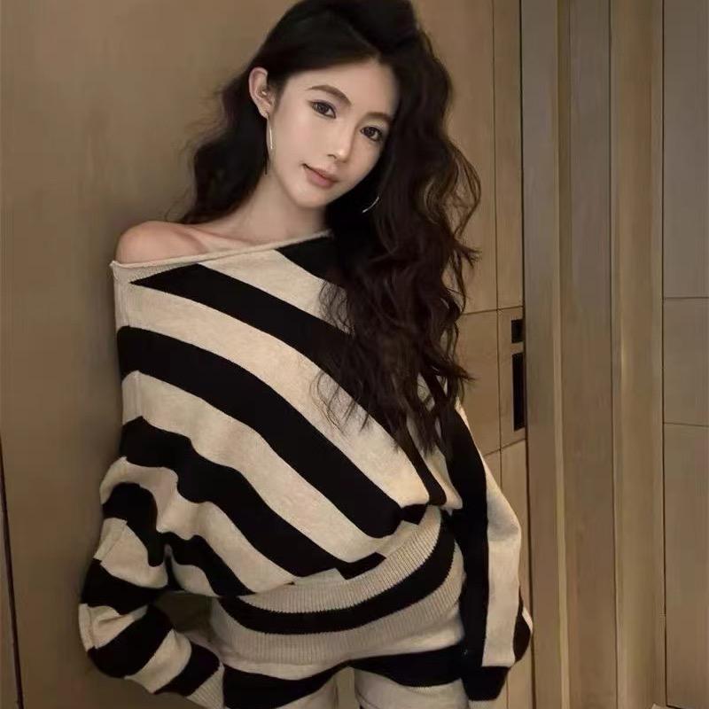 小🉑️.轻奢工作室(服饰，包包)