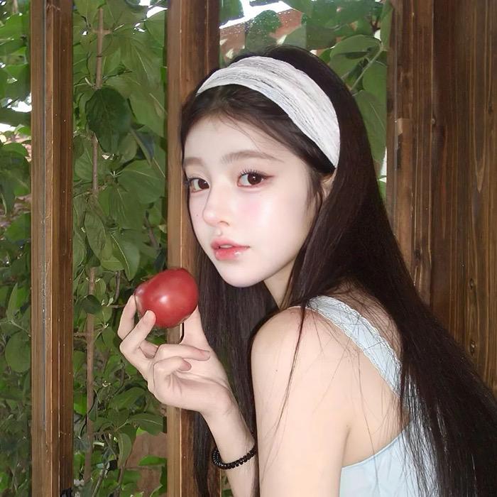 漫倚小铺