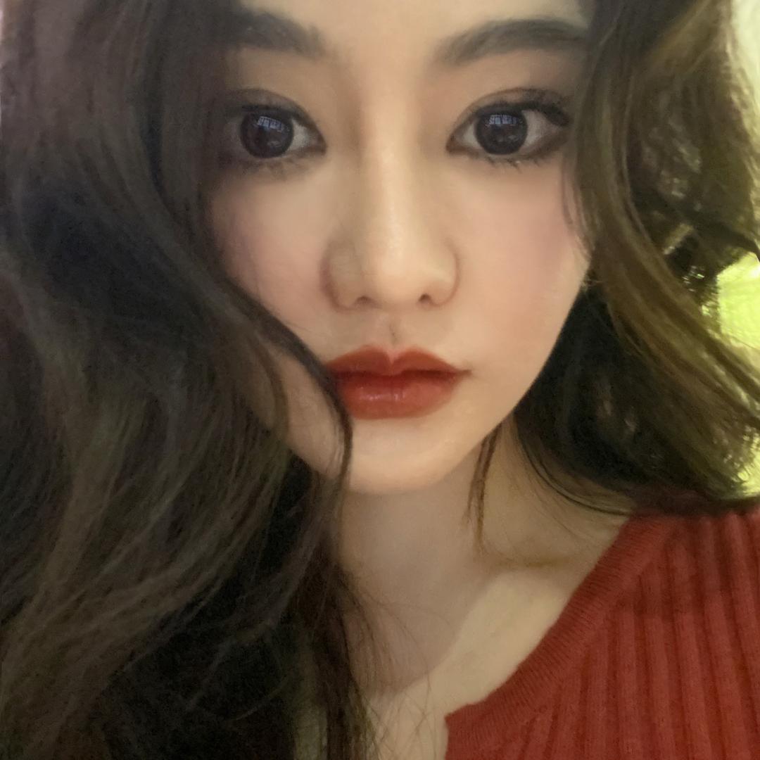 雯雯不丑也不胖