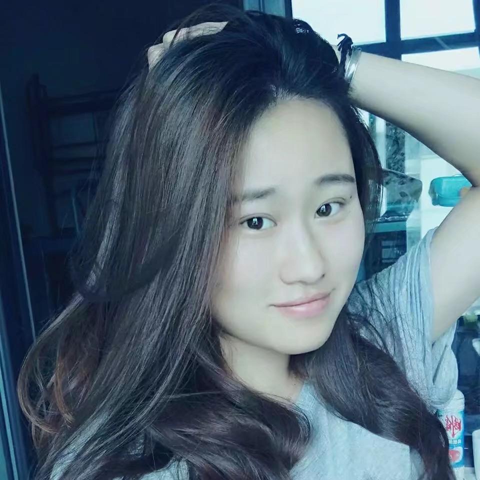 李小欠儿是黏人的小妖精