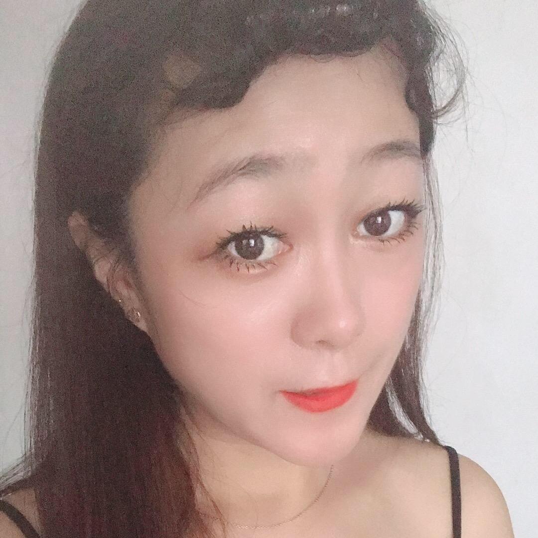 曖妮……