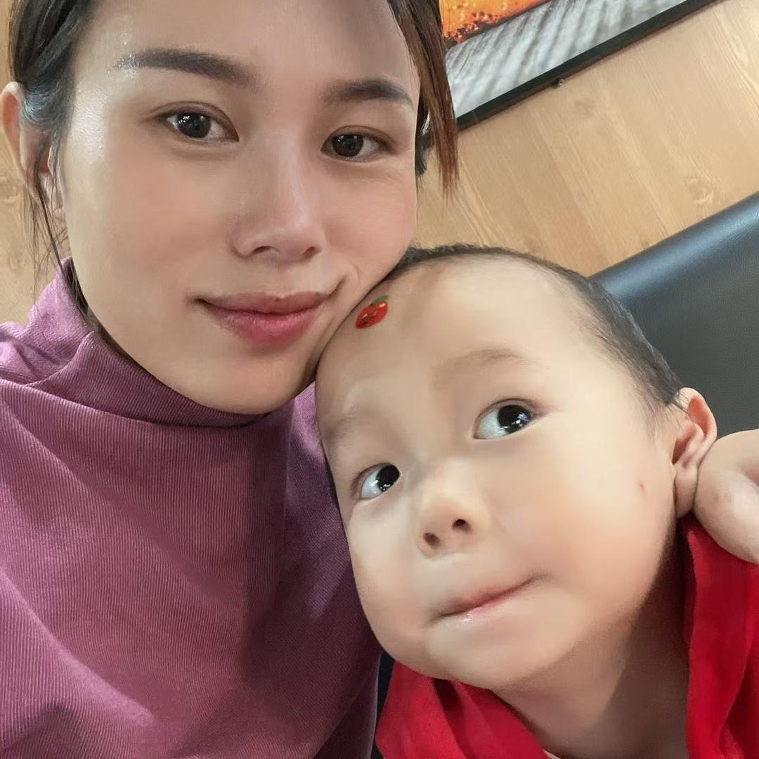 小慧和婆婆一家人