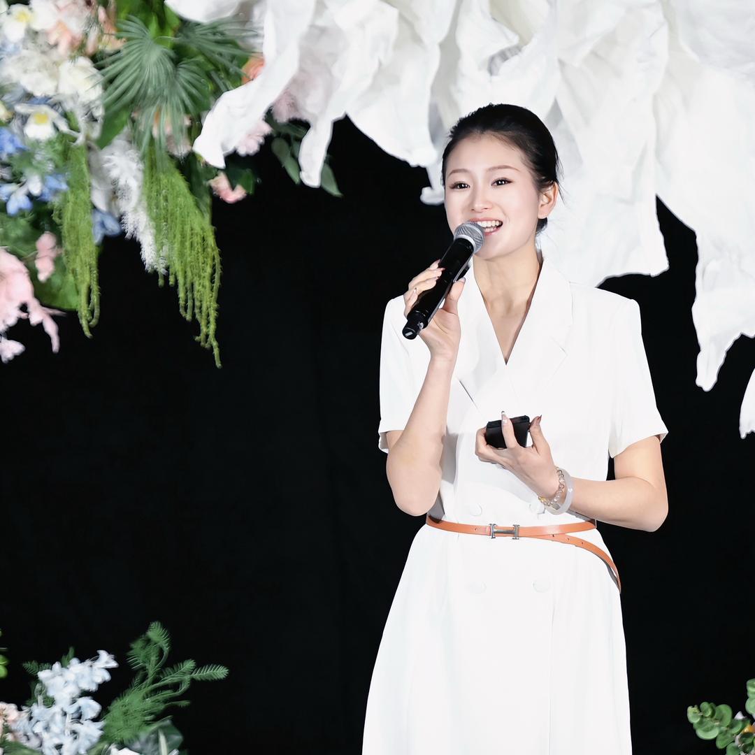 川渝主持人杨洋洋｜碎片