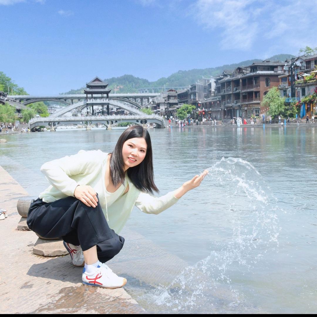 小慧（贵州安顺地萝卜）