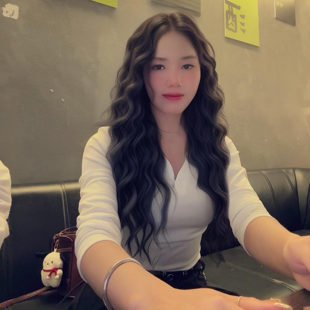 杨月（外国留学生👩‍🎓）