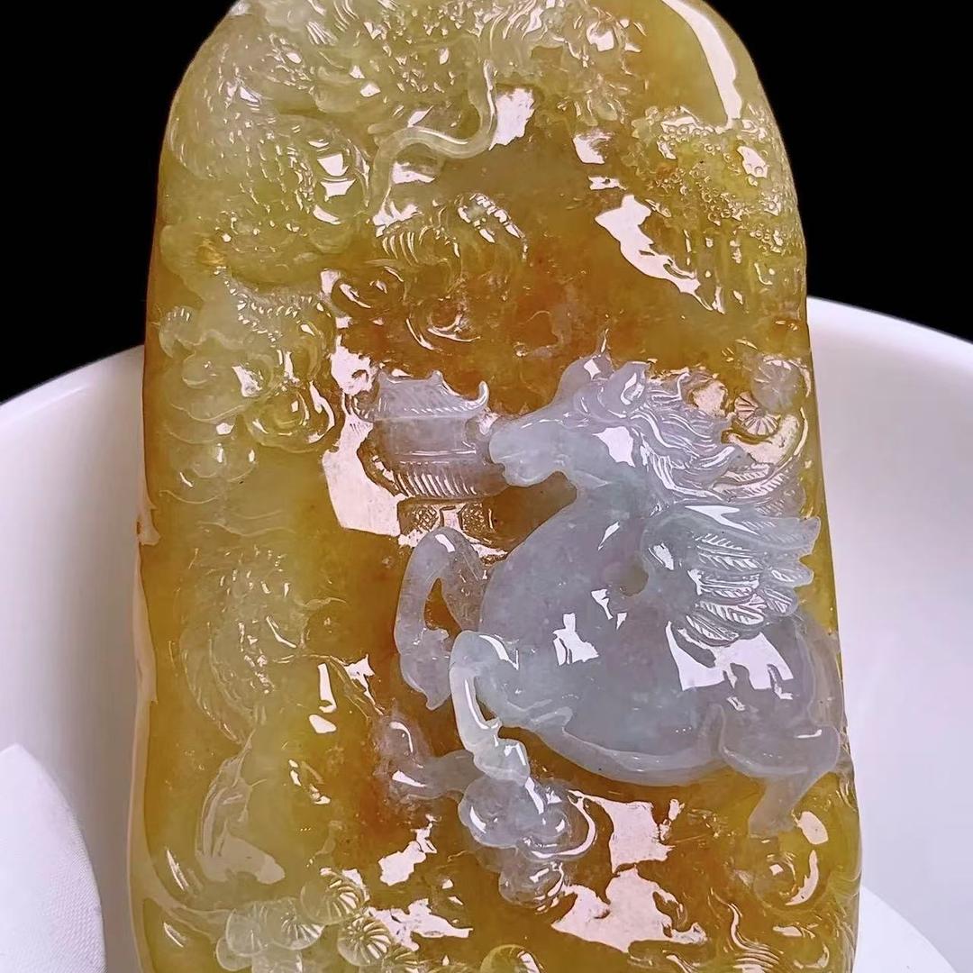 小妹翡翠雕刻