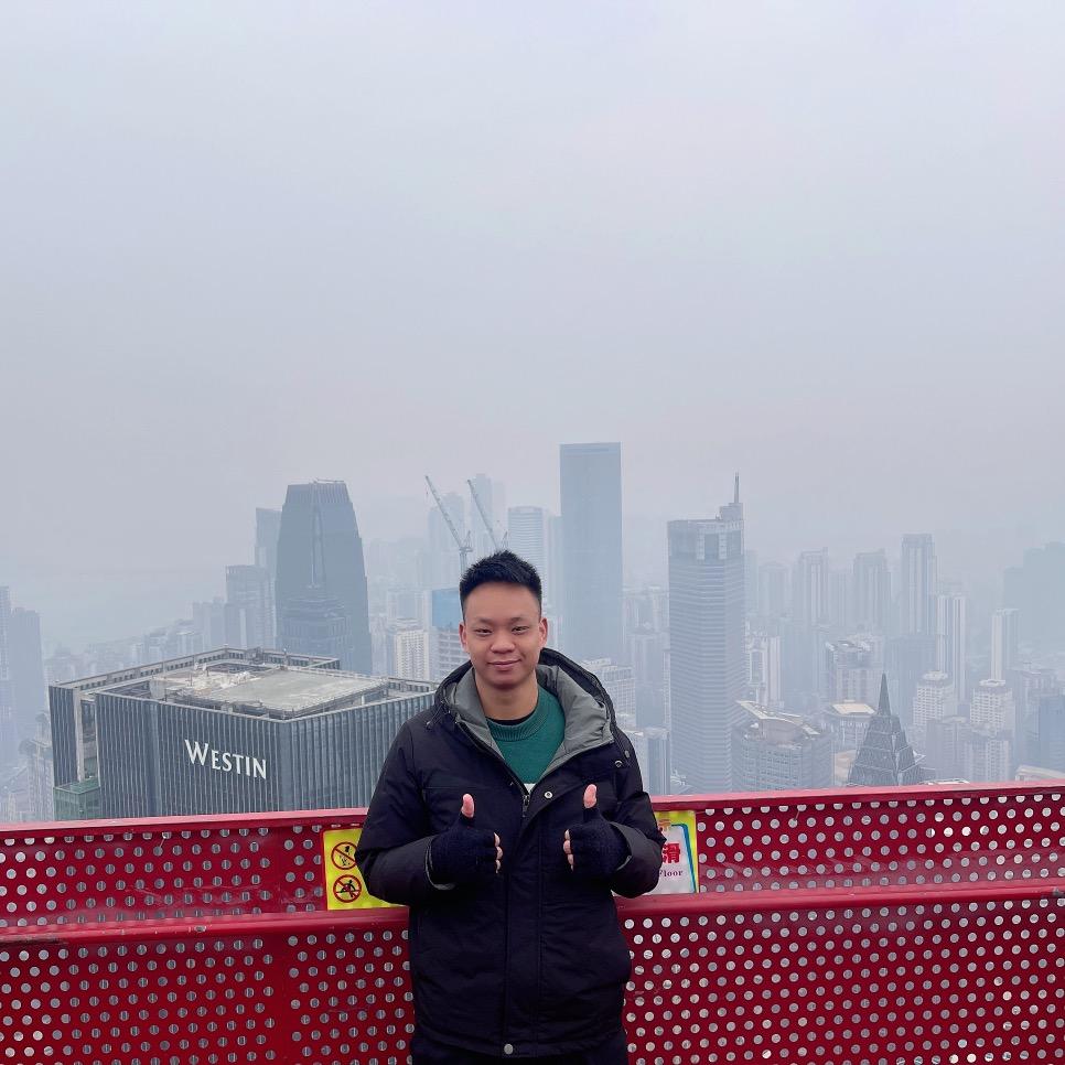 奋斗中的小青年