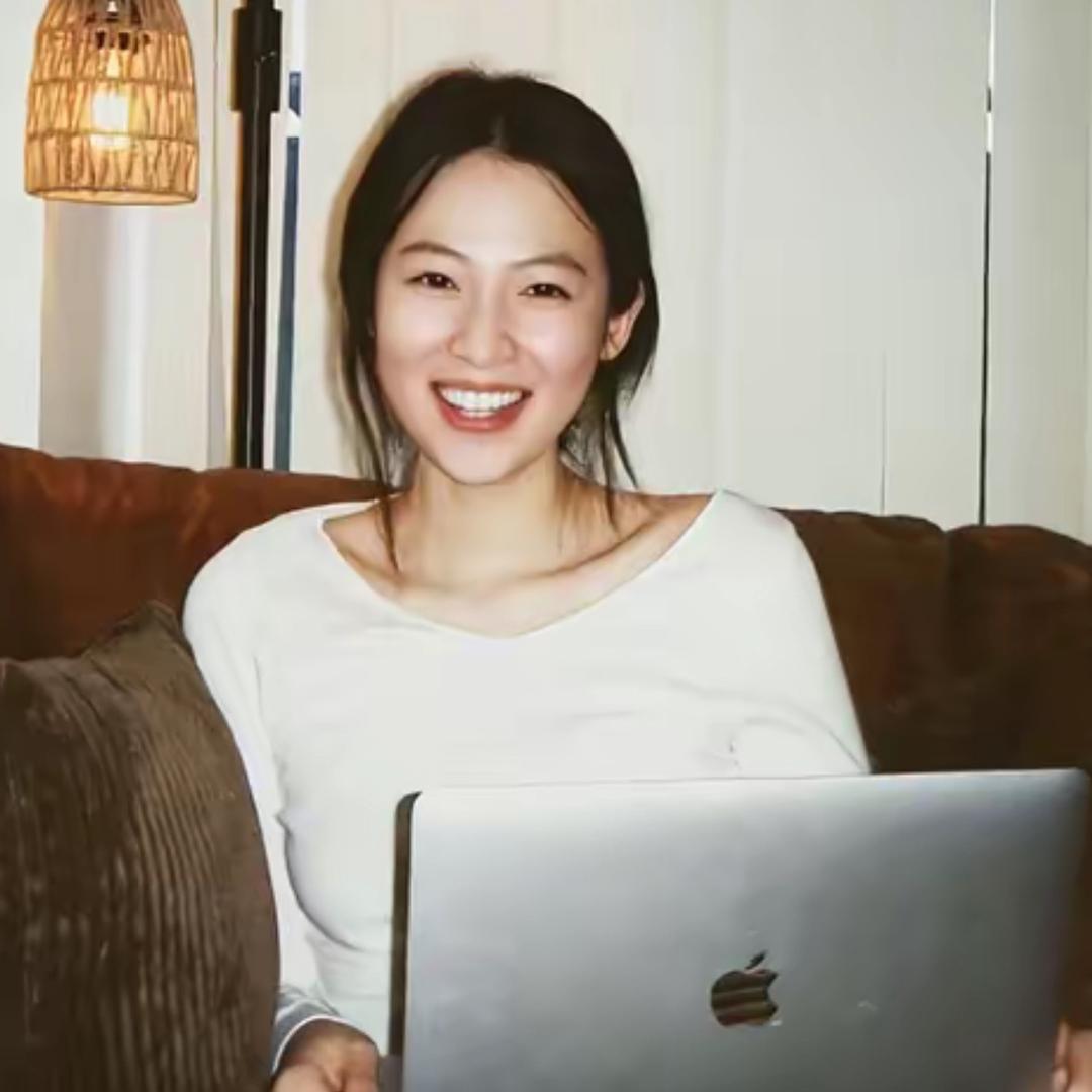 小周。