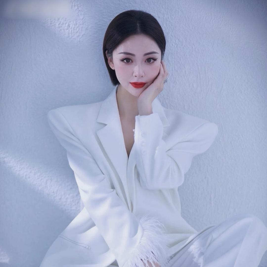 红霞🎤