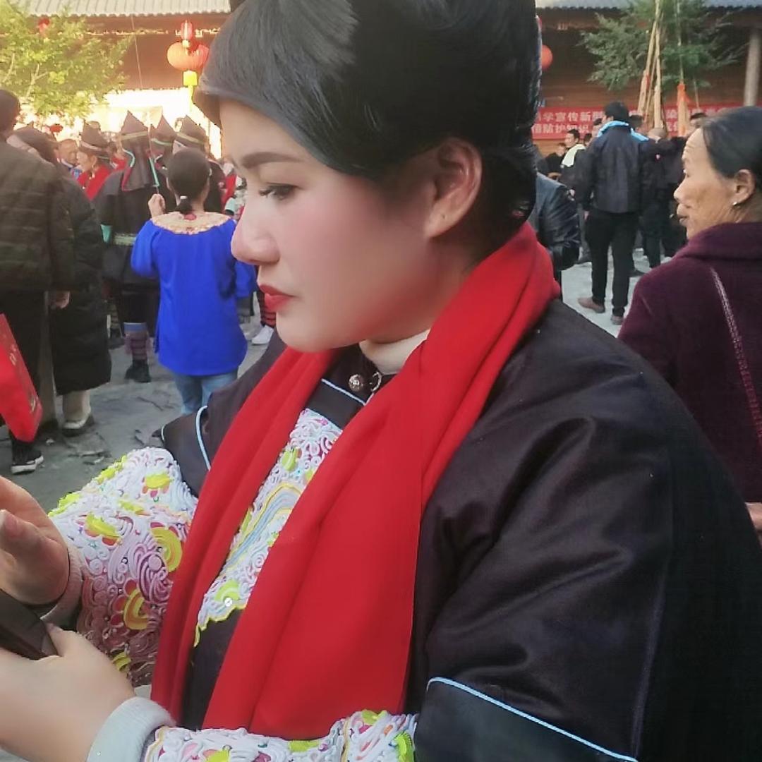 侗家姑娘吴雪玉