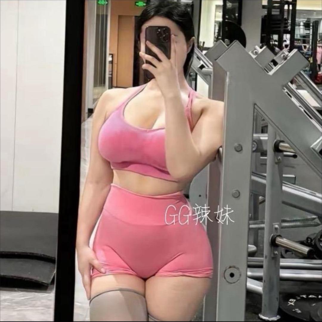 粗腿辣妹