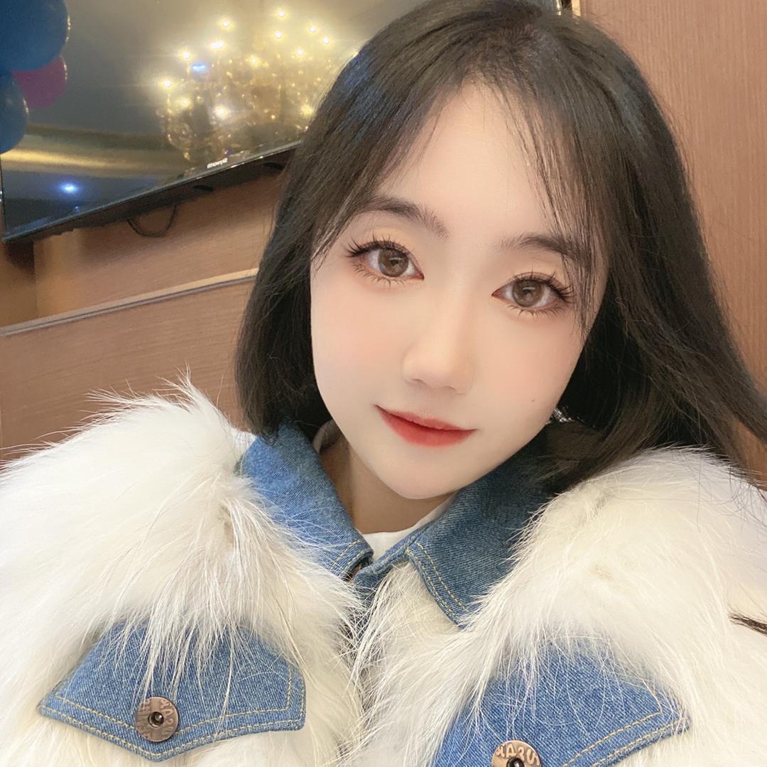 甜甜🎀🎤
