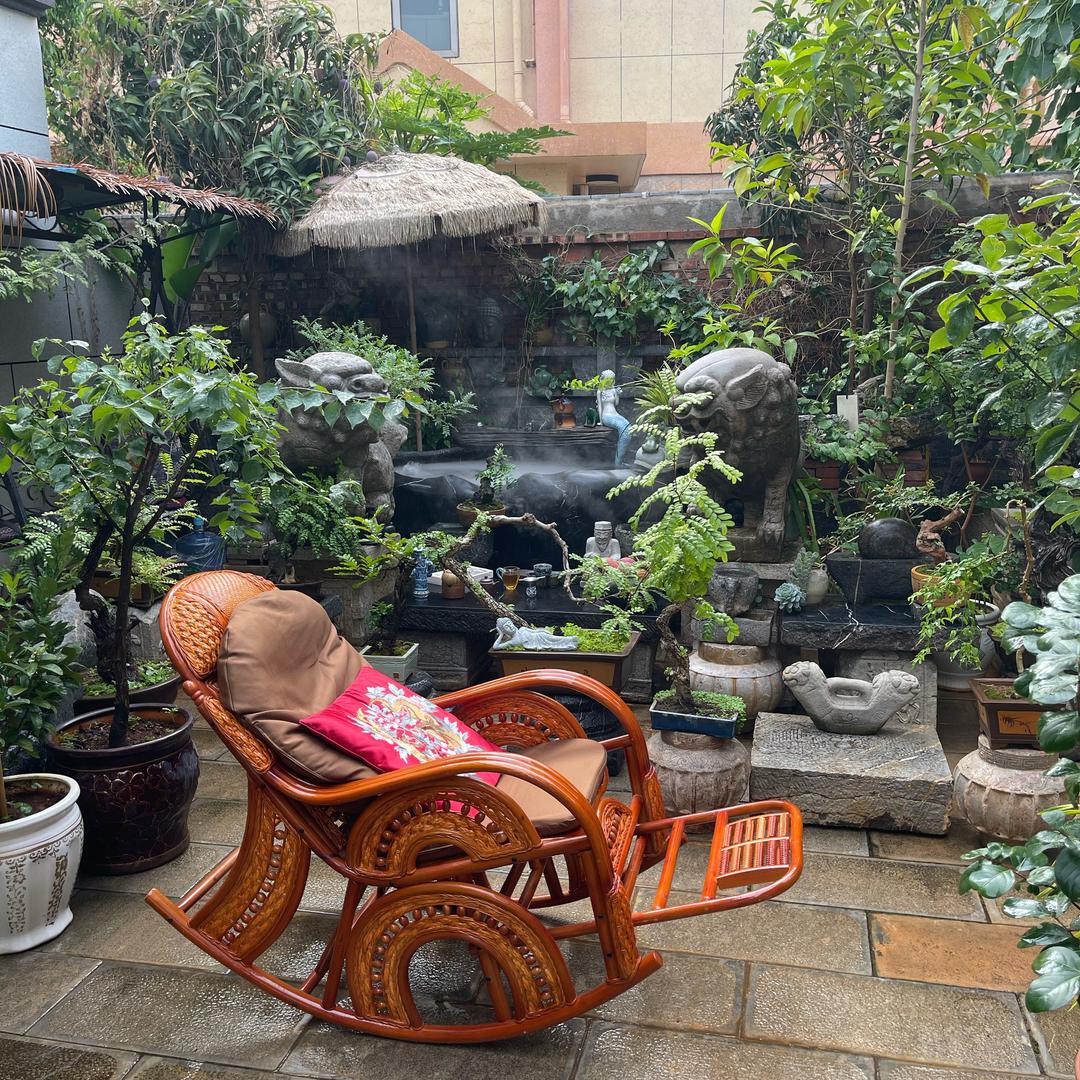 云南省开远市李雁石雕工艺品