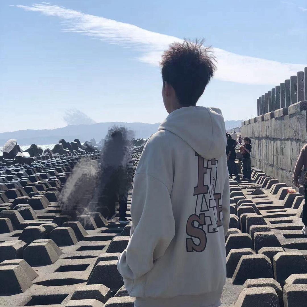 ㅤ……